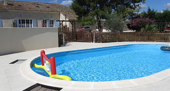 Gîte de chez Fourchaud : gîte avec piscine entre Cognac & Saintes en Charente-Maritimes (17)